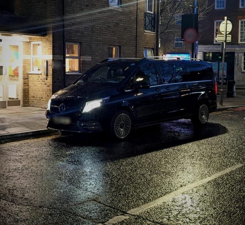 Mercedes V-Class minibus hire
