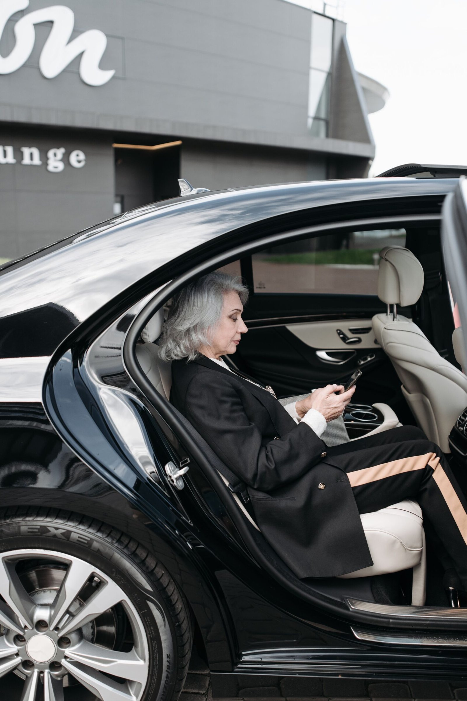 Dynamic Chauffeurs contact